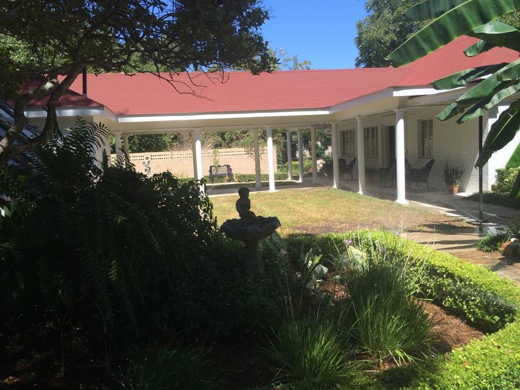 Belle Oaks Inn Gonzales Bagian luar foto
