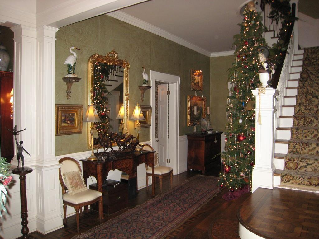 Belle Oaks Inn Gonzales Bagian luar foto