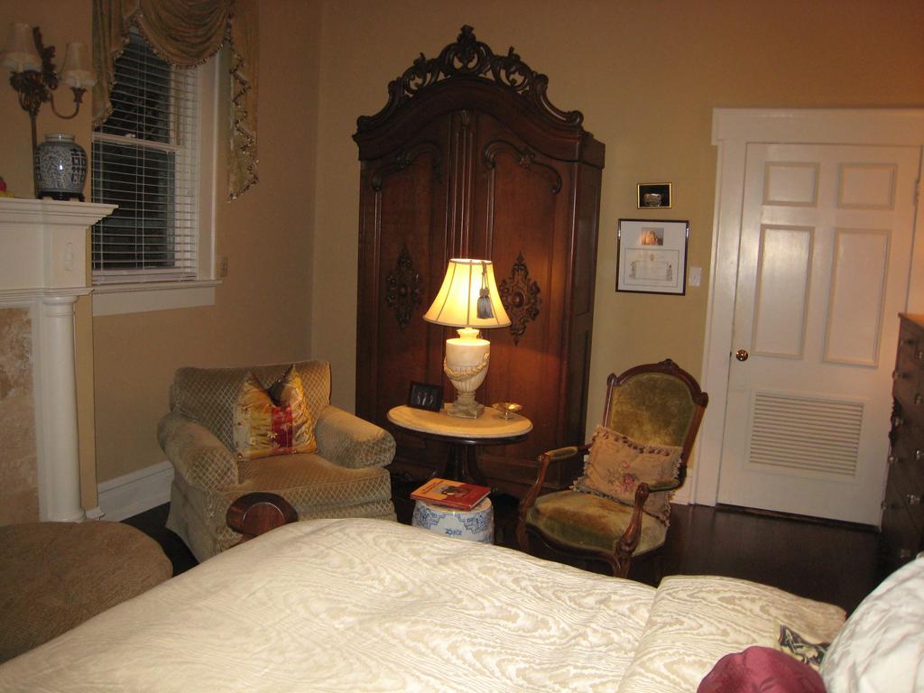 Belle Oaks Inn Gonzales Bagian luar foto